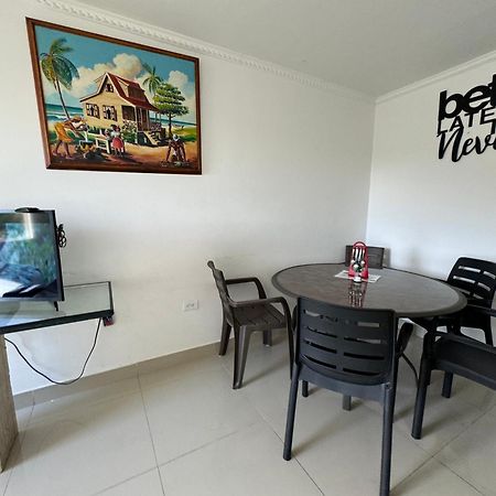 Sea Life Apartamentos En Via Principal Centro Y San Luis San Andrés Exterior foto