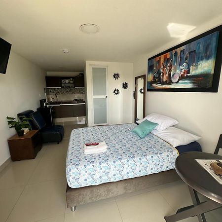 Sea Life Apartamentos En Via Principal Centro Y San Luis San Andrés Exterior foto