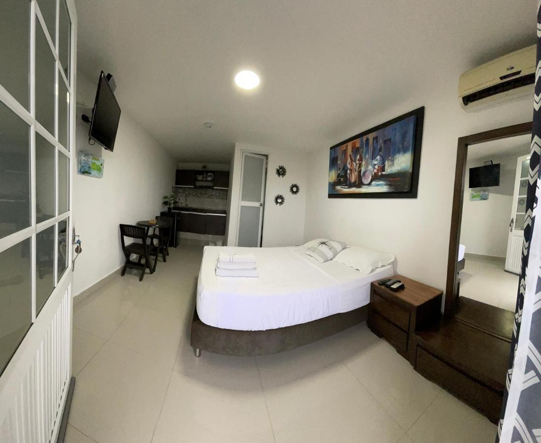 Sea Life Apartamentos En Via Principal Centro Y San Luis San Andrés Exterior foto